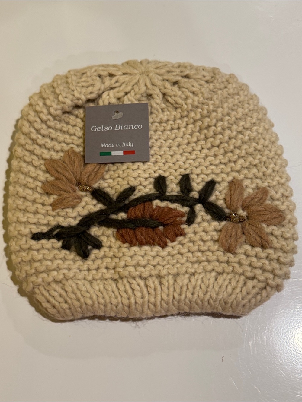 Gelso Bianco Cream Knit Floral Beanie